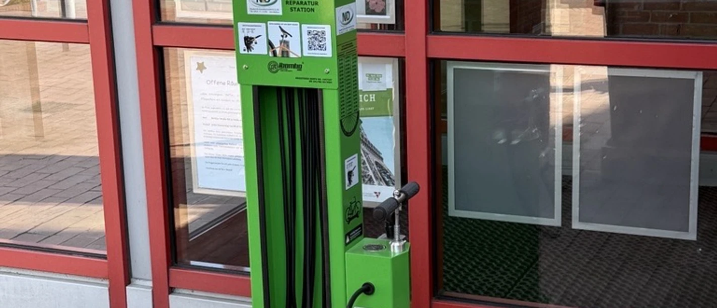 Fahrrad Reparatur Station Stadthaus.jpg