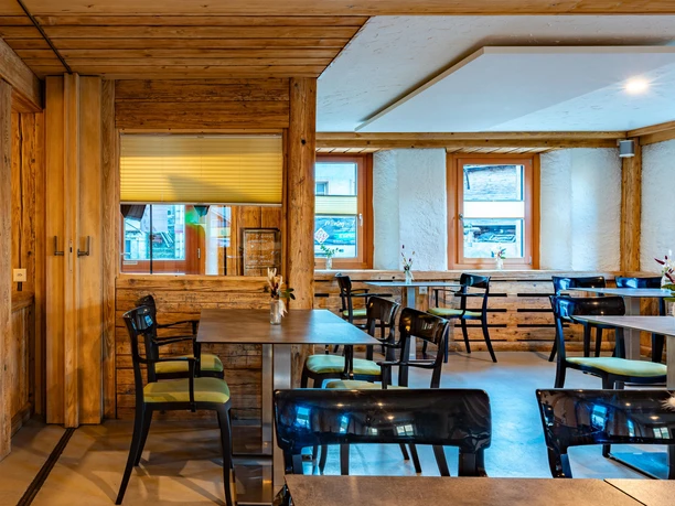 Hotel-Simplon-Restaurant-3