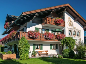 Vorderansicht Haus_2_web (004)