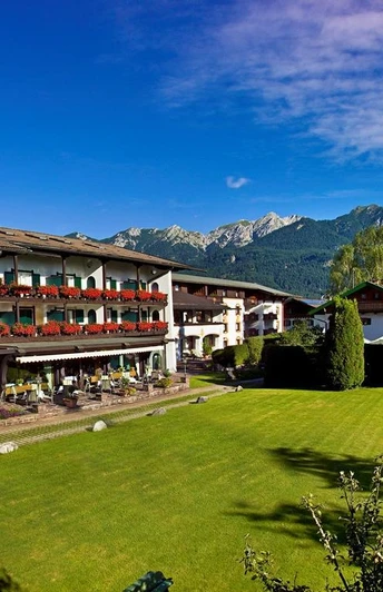 Süd West Seite mit Garten