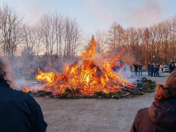 Osterfeuer HOH5.jpg