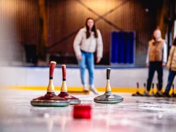 Eisstockschießen Eislaufhalle Baiersbronn