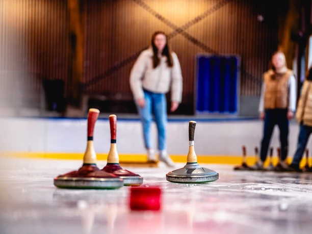 Eisstockschießen Eislaufhalle Baiersbronn