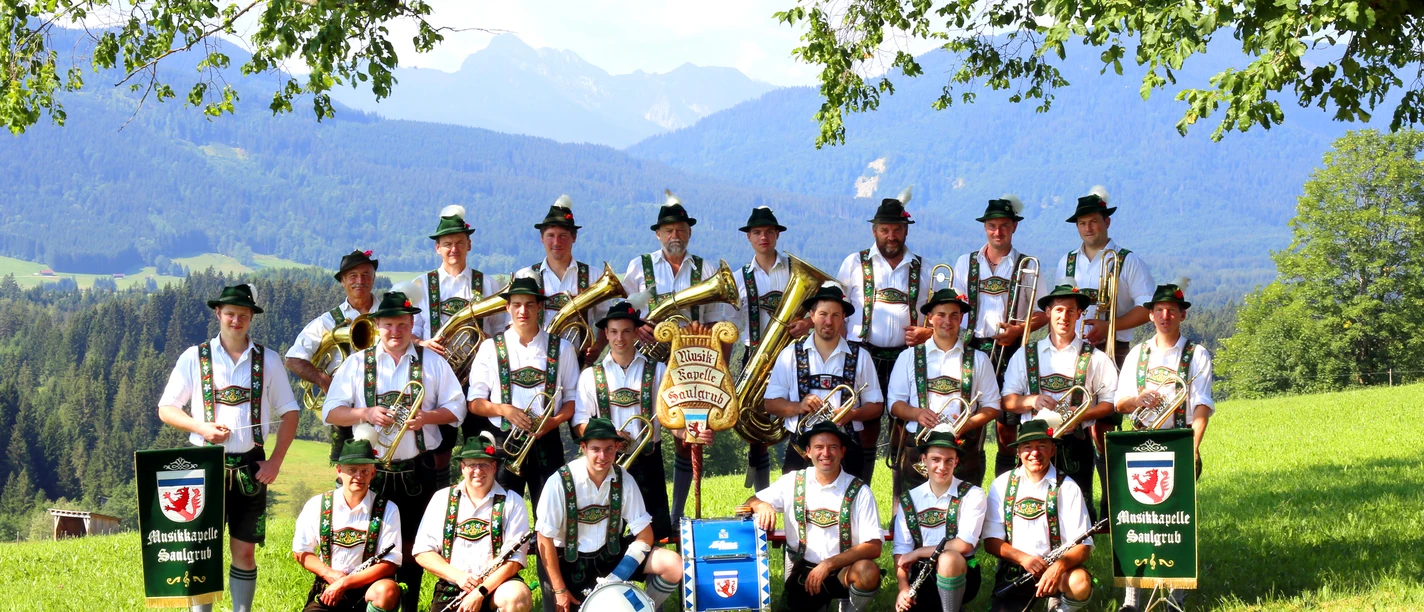 Musikkapelle Saulgrub 2023.JPG