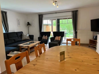 Wohnzimmer in der Ferienwohnung Schwalbennest auf dem Ferienhof Stegen in Wietzendorf Wohnzimmer in der Ferienwohnung Schwalbennest auf dem Ferienhof Stegen in WietzendorfLiving room in the Schwalbennest vacation apartment on the Stegen vacation farm in WietzendorfStue i Schwalbennest-ferielejligheden på feriegården Stegen i WietzendorfWoonkamer in de vakantiewoning Schwalbennest op de vakantieboerderij Stegen in Wietzendorf