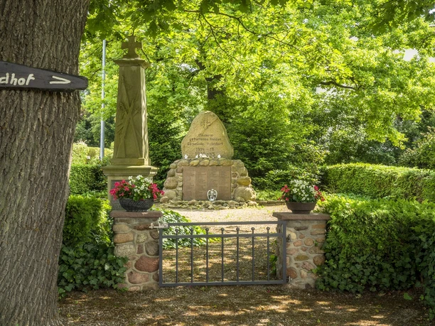 Kriegerdenkmal Uchtdorf