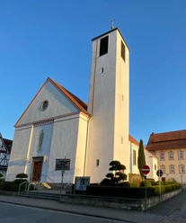 Pfarrkirche außen (002).jpg