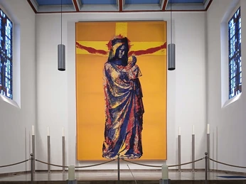 Pfarrkirche innen.jpg Pfarrkirche innen.jpg