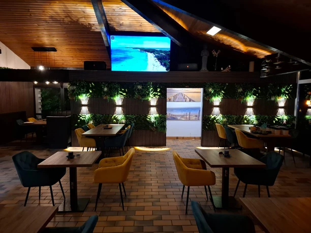 Innen 2(c) Restaurant zur Auszeit.jpg