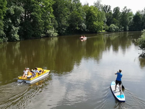 Tretboot- Und Stand-Up-Paddling
