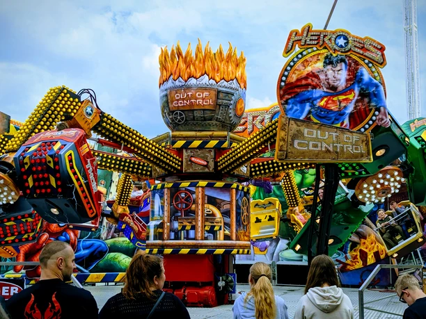 Maikirmes_PXL_20230515_151544115.MP.jpg Maikirmes_PXL_20230515_151544115.MP.jpg