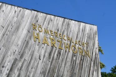 (c) Fv_LaraJendral_Schriftzug Harzhorn.jpg