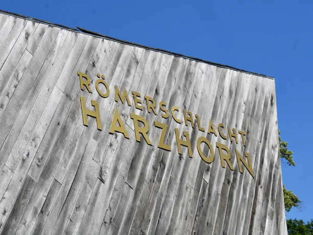 (c) Fv_LaraJendral_Schriftzug Harzhorn.jpg