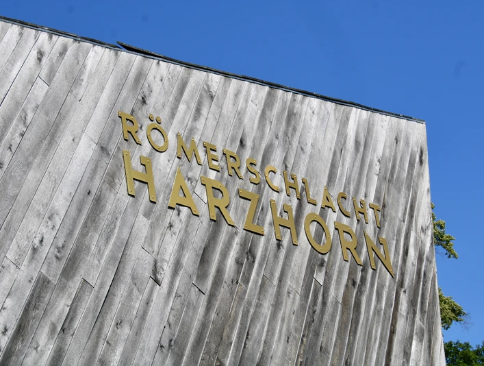 (c) Fv_LaraJendral_Schriftzug Harzhorn.jpg