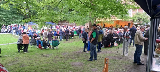 Frühschoppen-mit-Musik.jpg