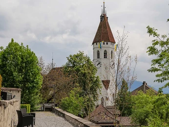 schlosskirche-thun-sicht-garten.jpg