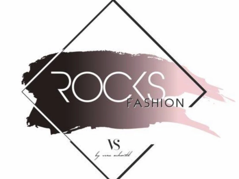 Logo_Rocksfashion-e1613320190117-829x800.jpg Das Logo von Rocks Fashion, enthält moderne Schrift und geometrische Elemente in Rosa und Schwarz.