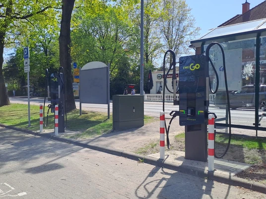 Bild von Ladesäulen.jpg