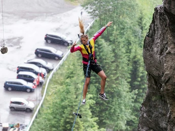 canyon-swing-grindelwald-frau-freifall-parkplaetze.jpg