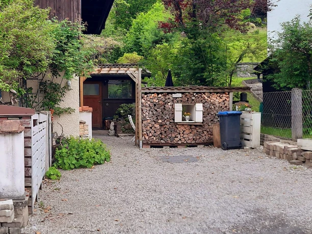PKW-Stellplatz direkt am Haus