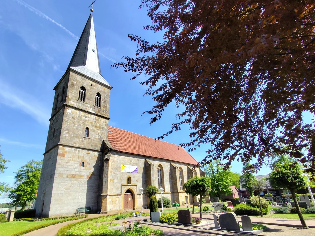 Ev.-ref.Kirche_Schapen©SG-Spelle.jpg