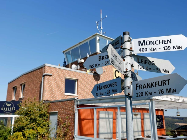 Flugplatz_Schilder1_Sommer©-Stadt-Bad-Gandersheim-Hötzel.jpg