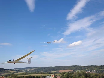 Flugplatz_Flugzeug_Sommer©-Stadt-Bad-Gandersheim-Hötzel.jpg