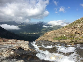 Überquerung des Baches