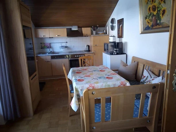 52104929_1054166321438002_2338421147902672896_n