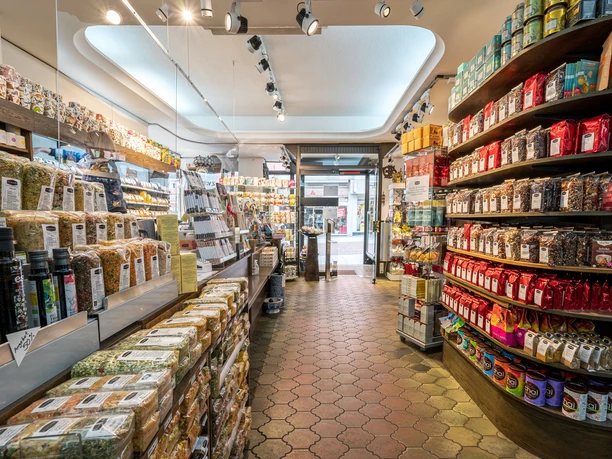 Schnorr spice and tea house