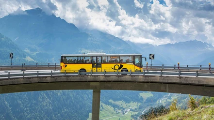 portauto-tour-ueber-die-zentalalpen-bruecke.jpg