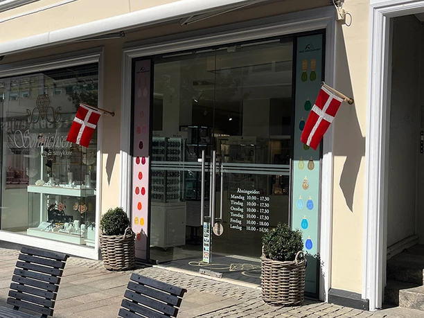 Sönnichsen-Ure-&-Smykker-Sønderborg-butikken-udefra