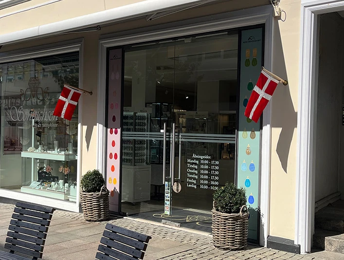 Sönnichsen-Ure-&-Smykker-Sønderborg-butikken-udefra