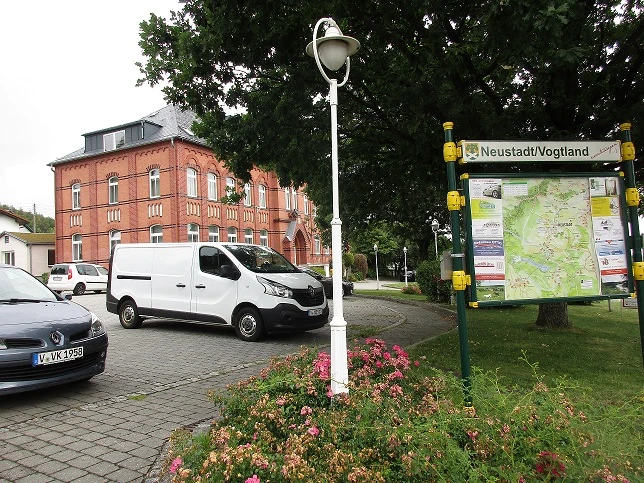 Parkplatz Bürgerhaus Gemeinde Neustadt Vogtland