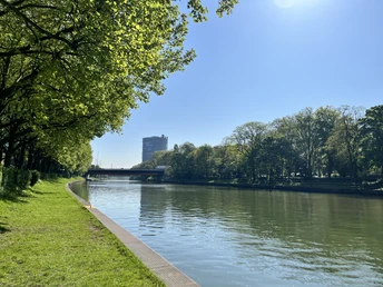 Kanalrunde mit Weitblick - Gasometer