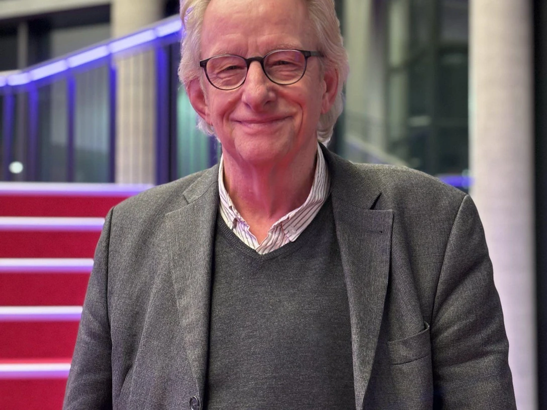 Autorenfoto Helmut van Züren.jpg