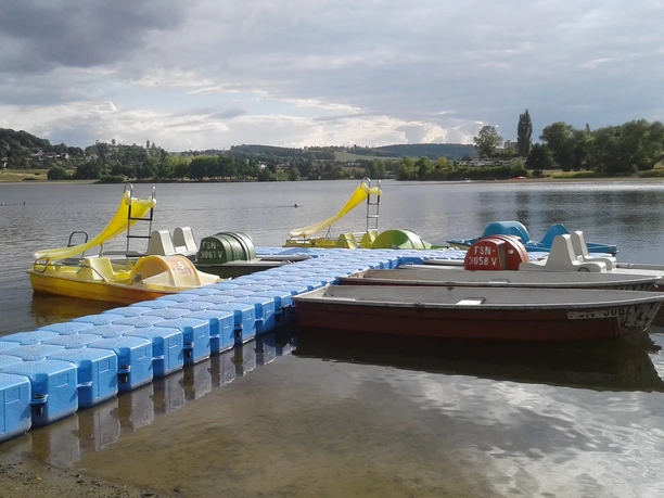 Bootsverleih an der Talsperre Pirk