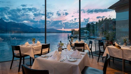 restaurant-schloss-oberhofen-aussicht-thunersee-sonnenuntergang.jpg
