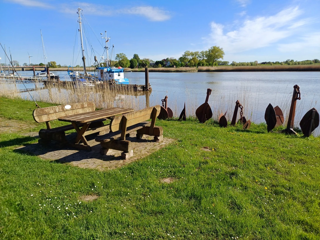 Geversdorf_Hafen_Rastplatz