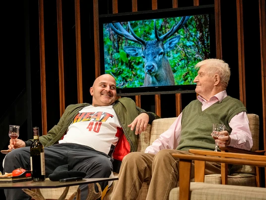 Biedermann und die Brandstifter 5_c_Tobias Metz.jpg