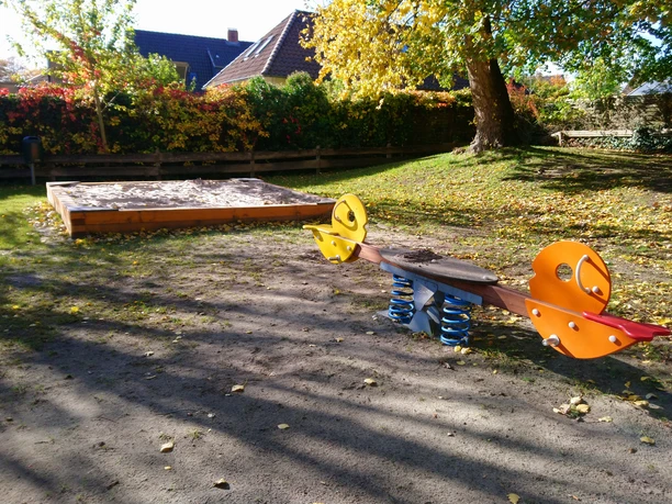 Rastede_Kinderspielplatz_Am_Horstbusch.jpg
