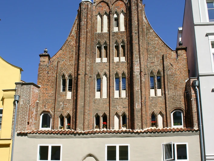 Giebelhaus-Mühlenstrasse_1