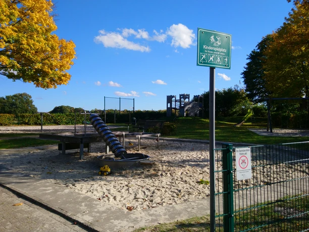 Rastede_Kinderspielplatz_Am_Hankhauser Busch (12).jpg