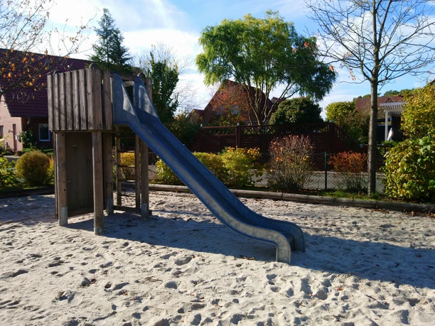 Rastede_Kinderspielplatz_Lauwstraße.jpg