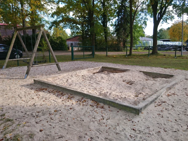 Rastede_Kinderspielplatz_Barghorner_Weg (5).jpg