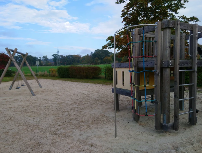 Hahn_Lehmden_Kinderspielplatz_Am_Schießstand.jpg