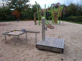Hahn_Lehmden_Kinderspielplatz_Sanddornweg (4).jpg
