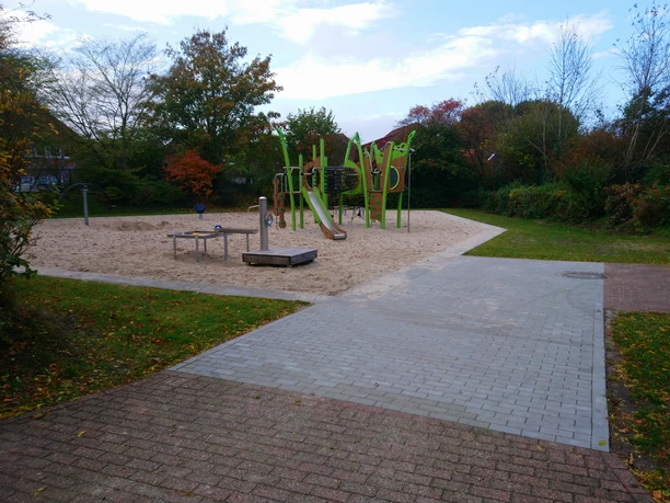 Hahn_Lehmden_Kinderspielplatz_Sanddornweg (5).jpg