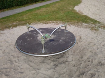 Hahn_Lehmden_Kinderspielplatz_Rotdornweg (8).jpg