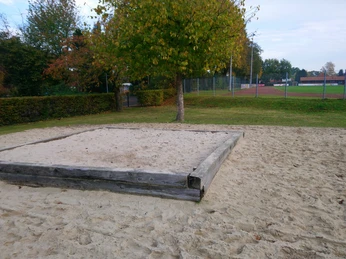 Hahn_Lehmden_Kinderspielplatz_Lerchenstraße (5).jpg